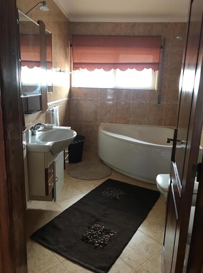 에스포센데 Moradia Com Piscina T4 빌라 외부 사진